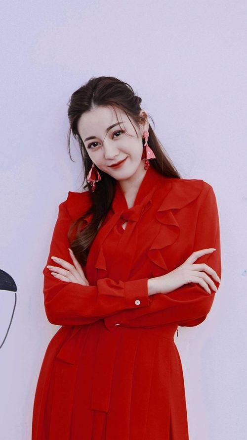 吃瓜娱乐迪丽热巴,瓜田里的甜蜜女王 第2张 吃瓜娱乐迪丽热巴,瓜田里的甜蜜女王 第2张