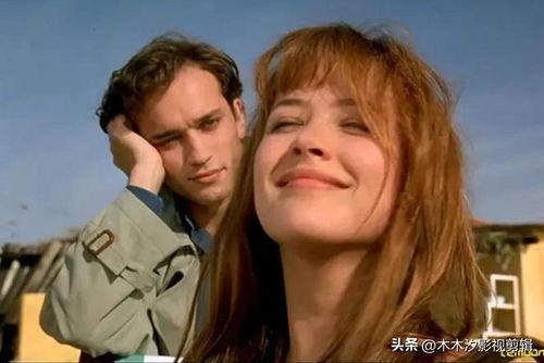 电影爱恋法国在线观看,浪漫邂逅，穿越时空的法国情缘