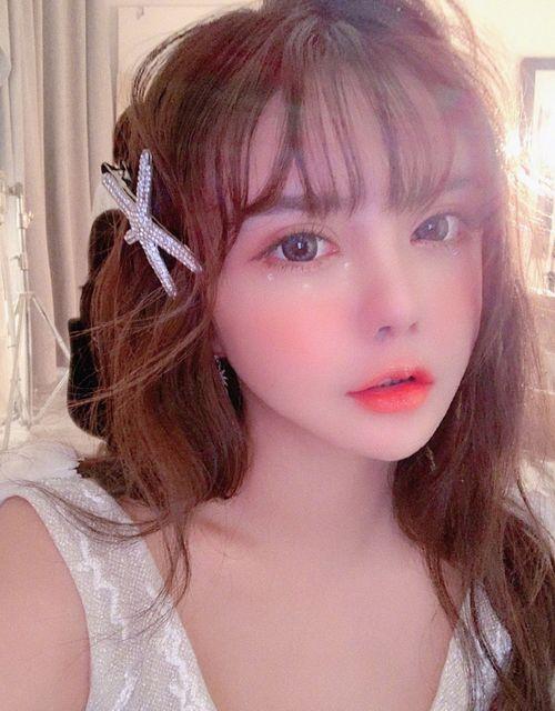 圈内人爆料韩安冉视频,揭秘网红背后的真实生活 第2张 圈内人爆料韩安冉视频,揭秘网红背后的真实生活 第2张