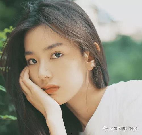 娱乐圈爆料谐音网名女,谐音网名女生引发热议，揭秘明星背后的神秘故事