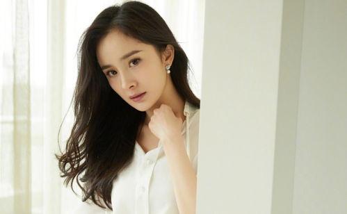 最新爆料顶流女星,美貌与才华并存的璀璨之星 第3张 最新爆料顶流女星,美貌与才华并存的璀璨之星 第3张