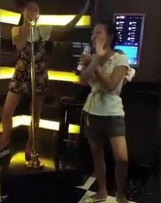 潮妈爆料被扒衣服视频,被扒衣服视频引发热议,真相究竟如何? 第2张 潮妈爆料被扒衣服视频,被扒衣服视频引发热议,真相究竟如何? 第2张