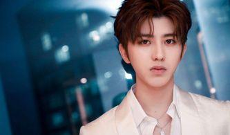 蔡徐坤经典爆料视频合集,揭秘偶像背后的真实故事 第3张 蔡徐坤经典爆料视频合集,揭秘偶像背后的真实故事 第3张