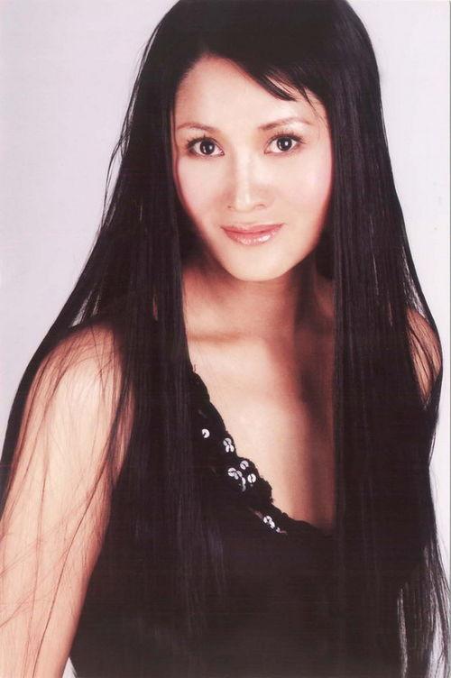 女明星爆料娱乐圈天涯,揭秘幕后真相与潜规则 第2张 女明星爆料娱乐圈天涯,揭秘幕后真相与潜规则 第2张